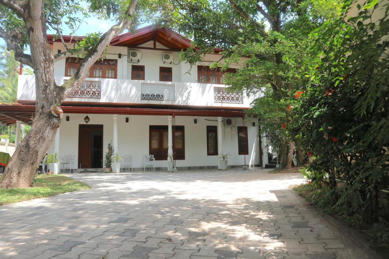 Bed and Breakfast Mango Tree House à Beruwala Extérieur photo